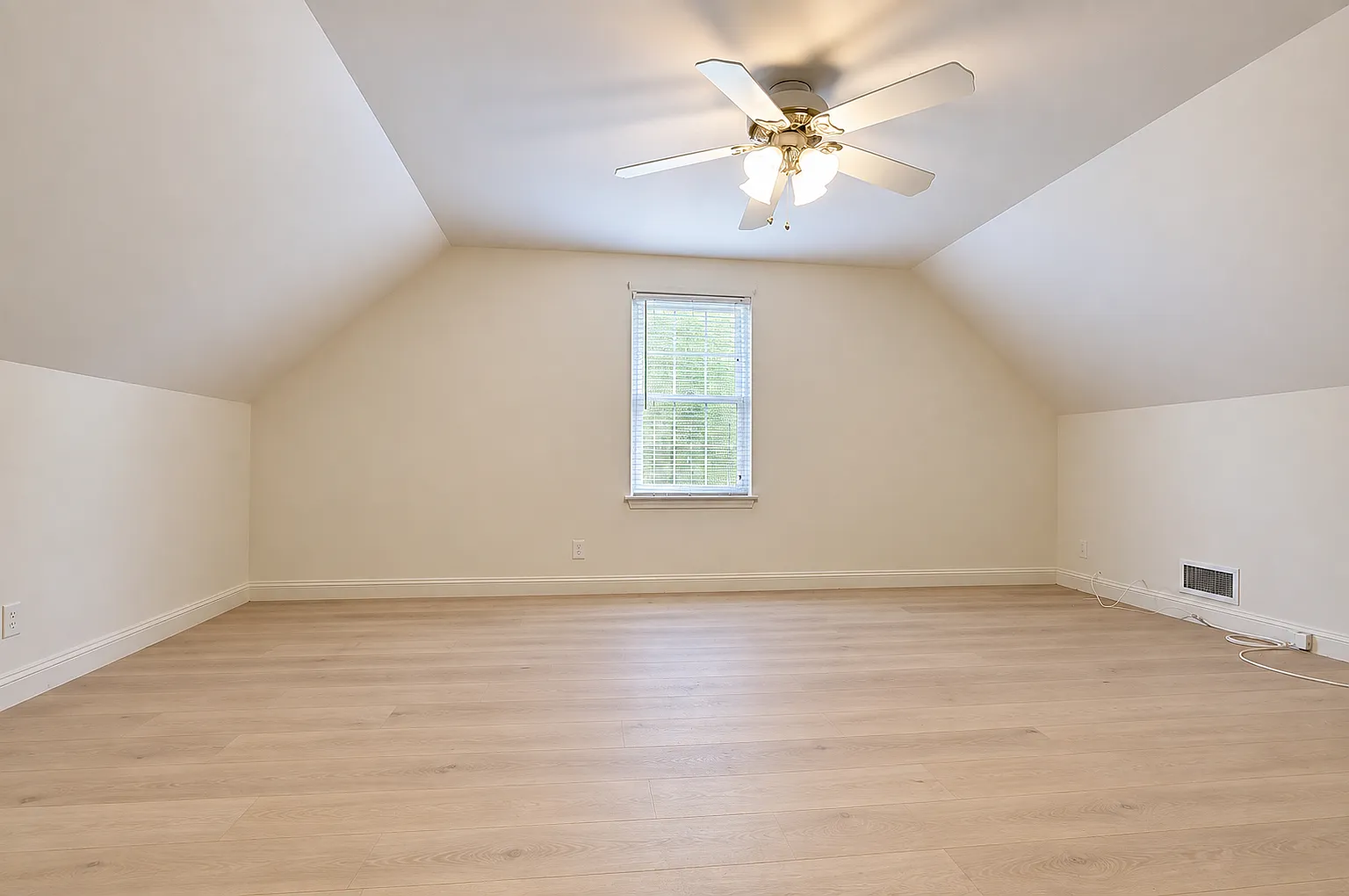 1 bed, $2,200 — Photo 3