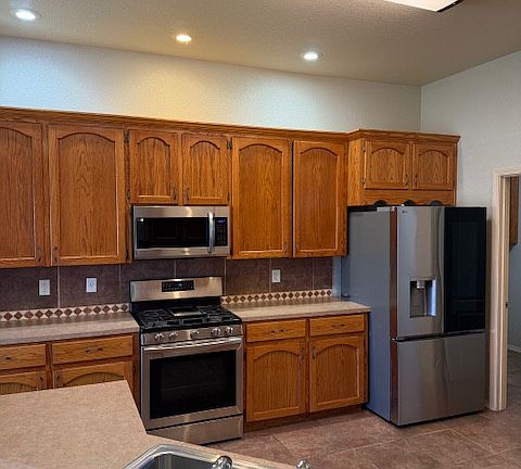 5th image of 3559 Rosewood Ave