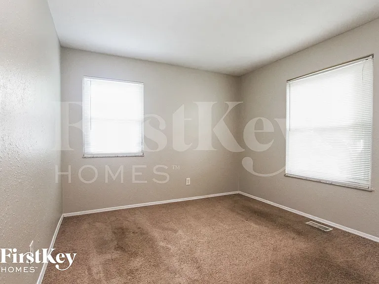 9630 Pepperidge Dr — Photo 11