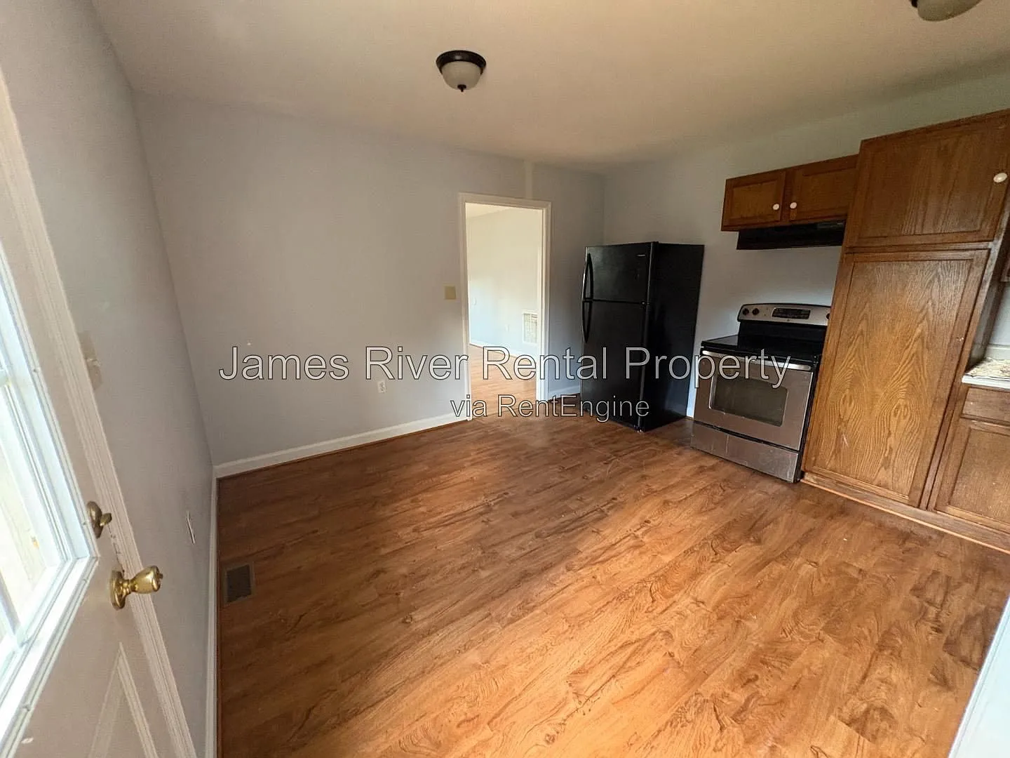 2 bed, 1.0 bath, 700 sqft, $895 — Photo 3