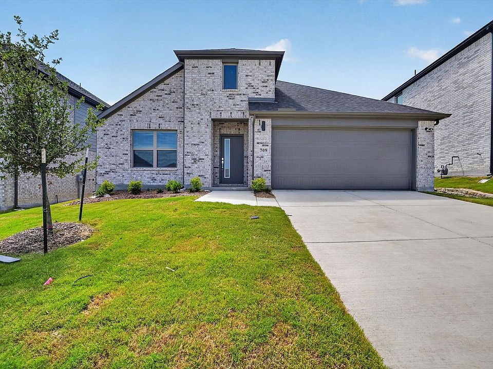 1st image of 709 Summerberry Dr