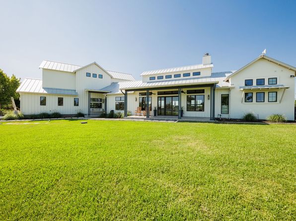 703 Woodland Hills Dr