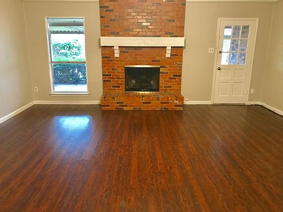 2nd image of 213 Abbey Ln