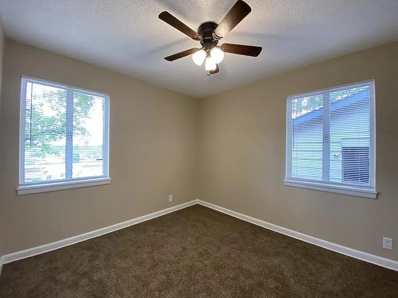 3 bed, 1008 sqft, $1,195 — Photo 3