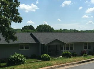 671 Highland Park Dr, Eden, NC 27288