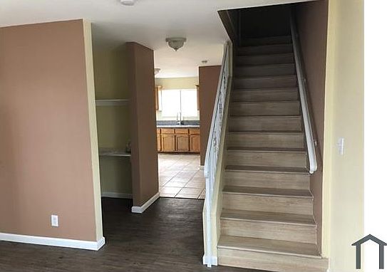 4th image of 1753 E 92nd St