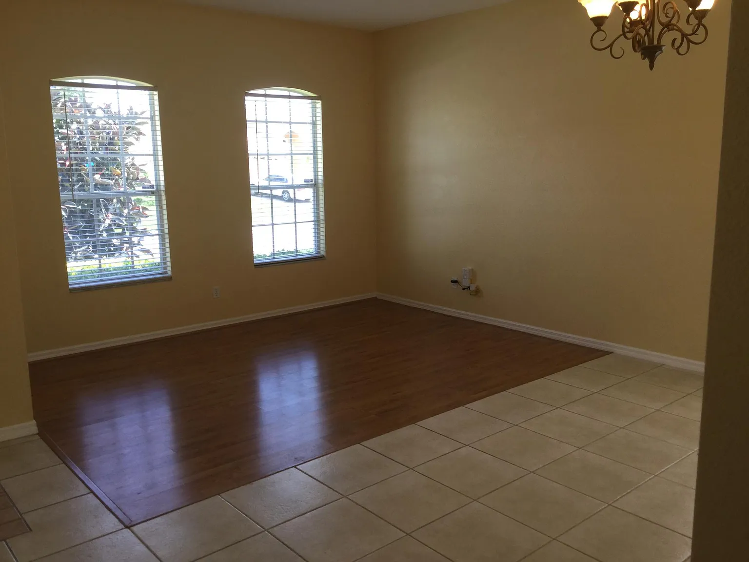 729 Whispering Cypress Ln — Photo 2