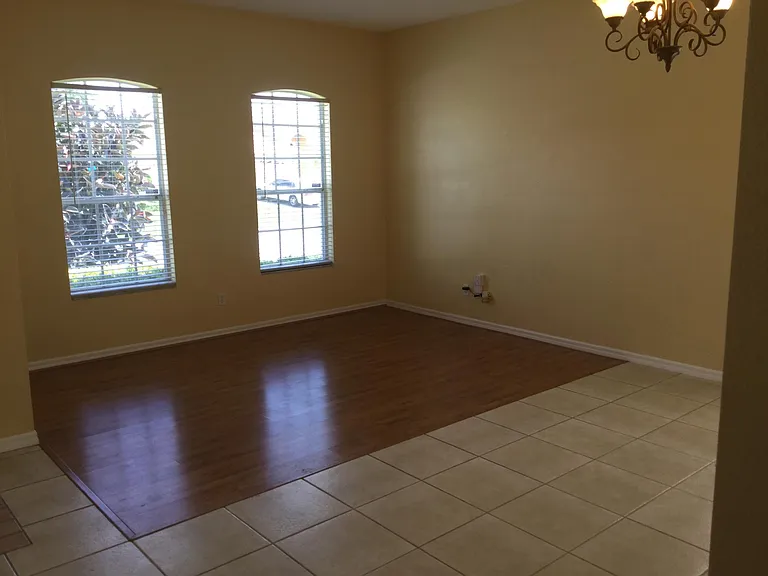 729 Whispering Cypress Ln — Photo 2