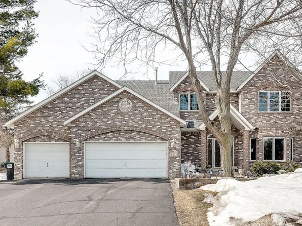 8161 Shadyview Ln N, Maple Grove, MN 55311