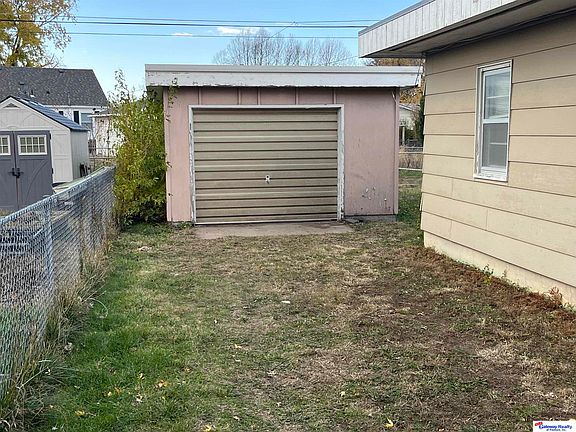 2nd image of 335 N Lincoln Ave
