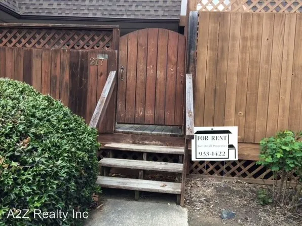 217 Summerwalk Cir, Chapel Hill, NC 27517