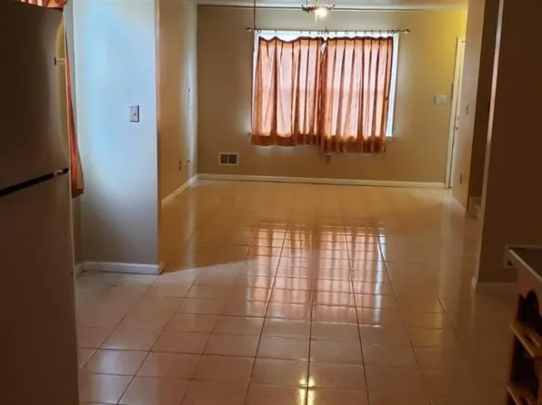 66 Taft Ave, Edison, NJ 08817