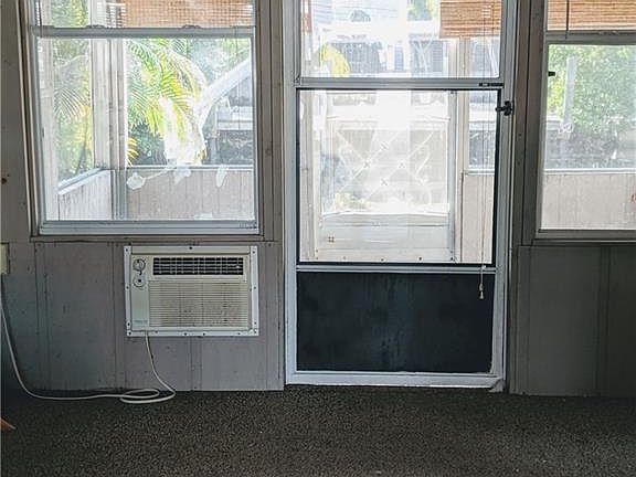 4th image of 16301 Porto Bello St