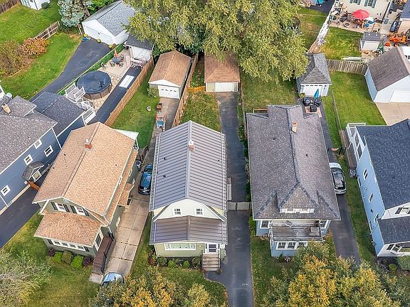 3rd image of 164 Shenandoah Rd