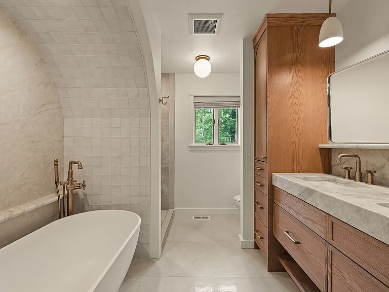 180 McDowell Dr — Photo 9