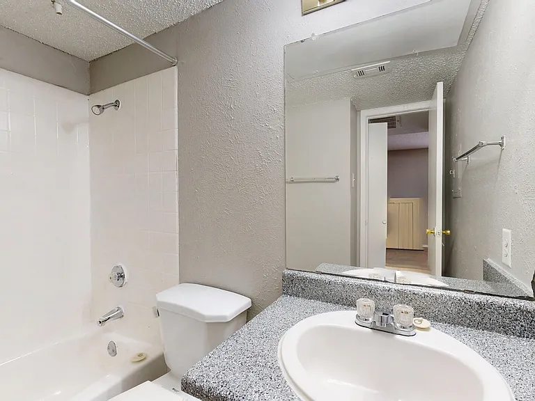 Addison Apartments at the Park — Photo 45