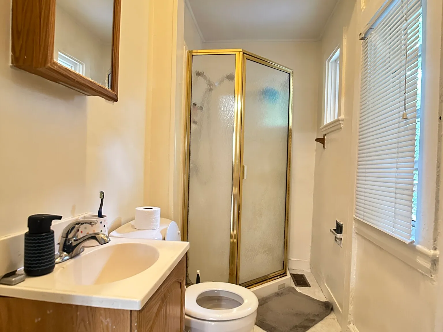 4 bed, 1600 sqft, $3,700 — Photo 2
