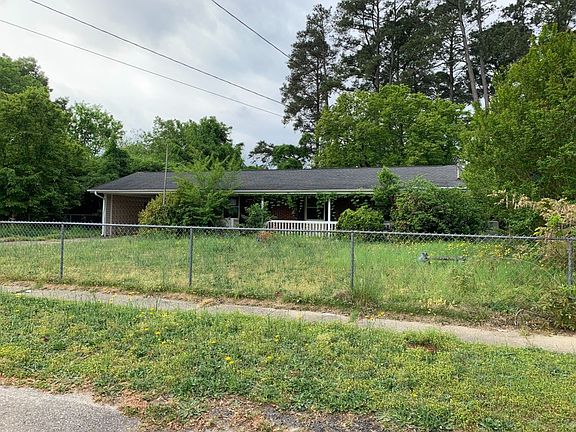 2nd image of 908 Montclair Rd