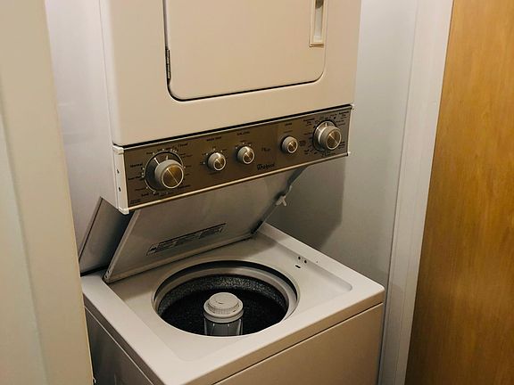 4th image of 418 N 25th St APT 290