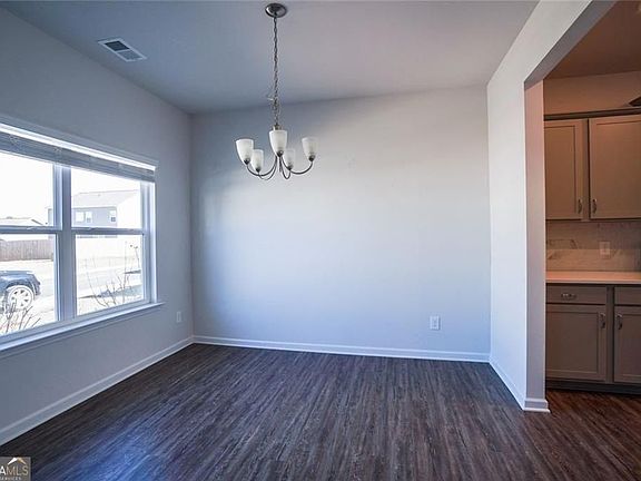 2nd image of 237 Sycamore Dr