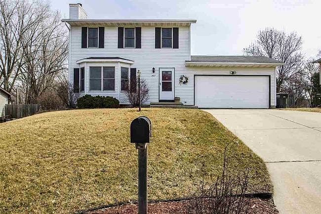 1st image of 2547 Chesapeake Dr