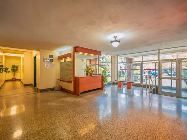 33-44 Junction Boulevard image 8 of 25