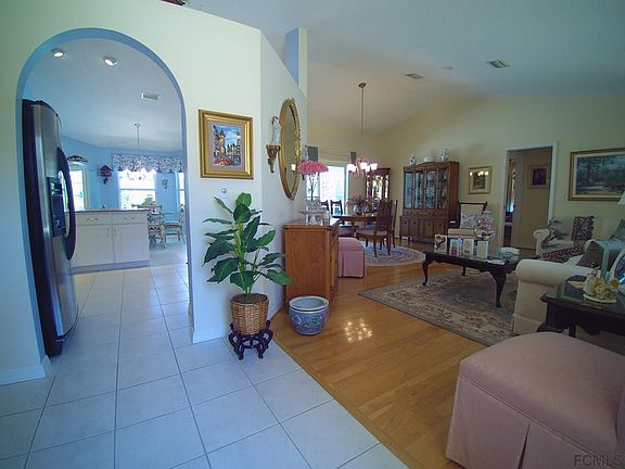 2nd image of 39 Fallwood Ln