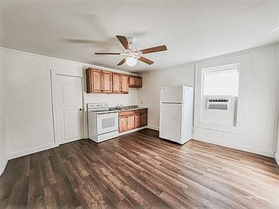 3rd image of 2212 32nd Ave E #10914253