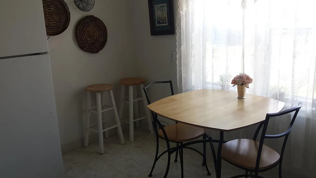 2 bed, 750 sqft, $1,100 — Photo 1