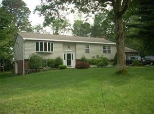 200 Indian Corner Rd, Saunderstown, RI 02874