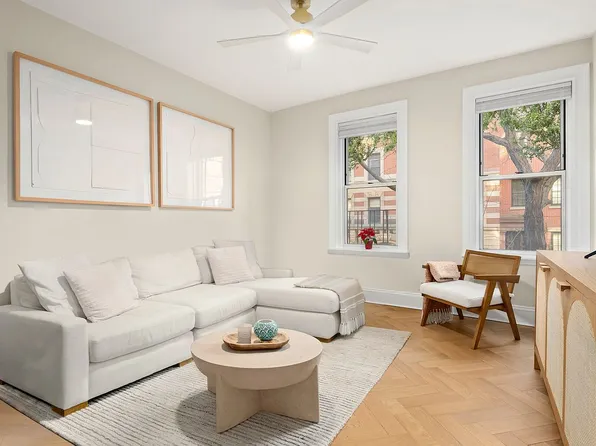 233 W 21st St APT 2B, Manhattan, NY 10011