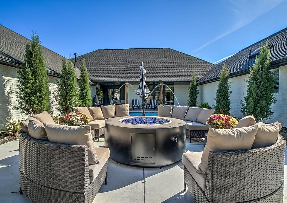 1st image of 14825 Glenmark Dr