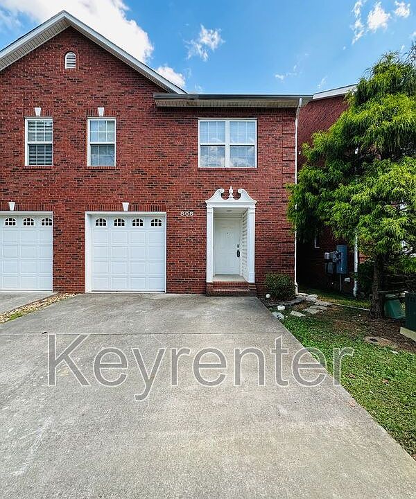 1st image of 806 Blue Spruce Way