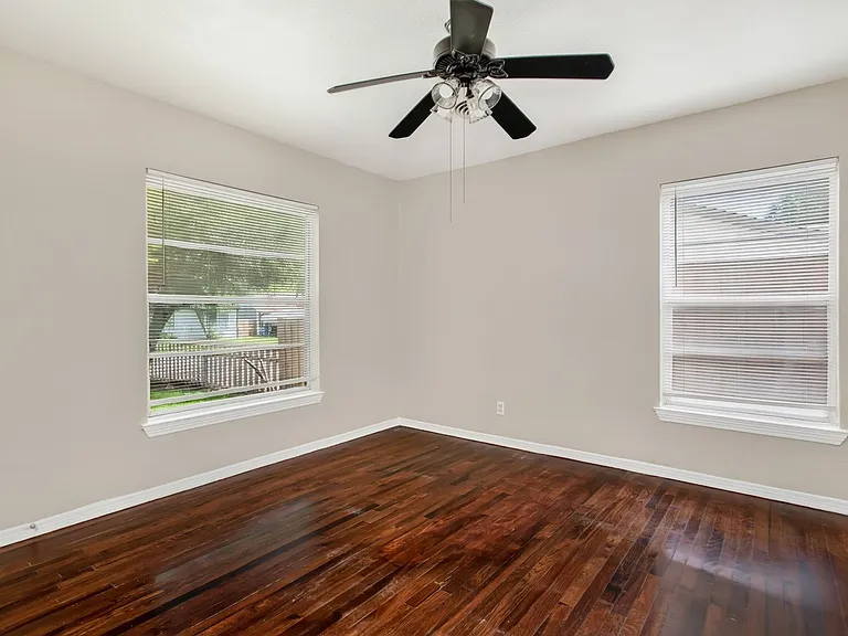 10943 Desdemona Dr — Photo 18