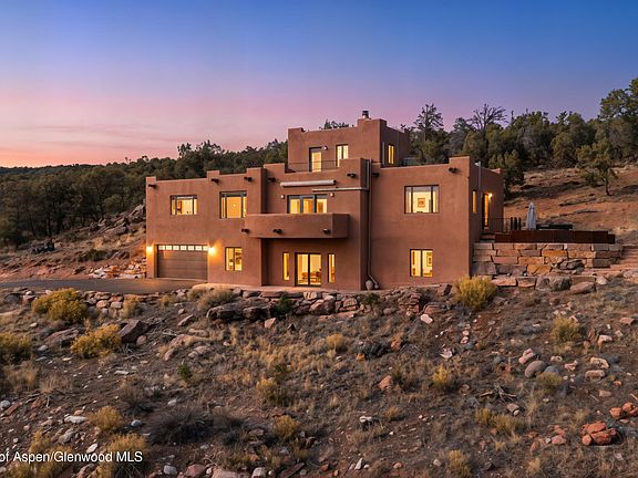 2nd image of 328 Los Adobes Dr