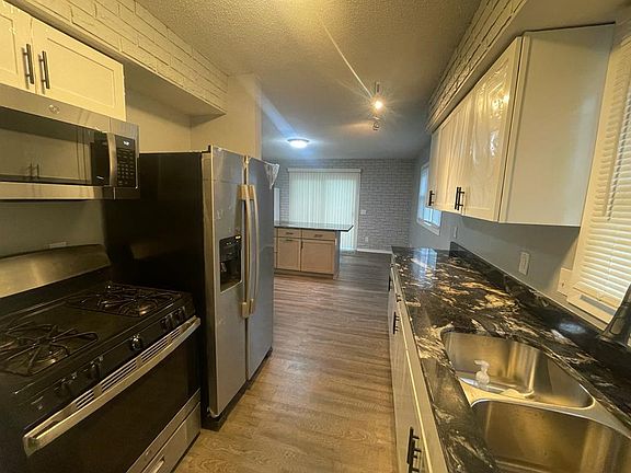 4th image of 4158 Irving Ave N