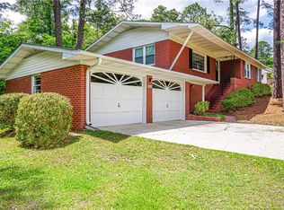 3425 Clearwater Dr, Fayetteville, NC 28311