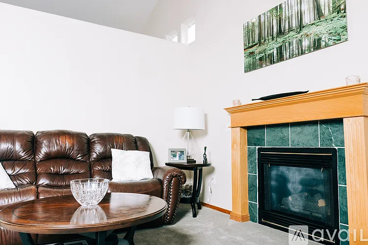 1171 Newton St — Photo 7
