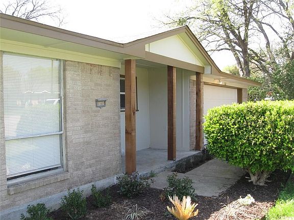 4th image of 322 Linkview Dr