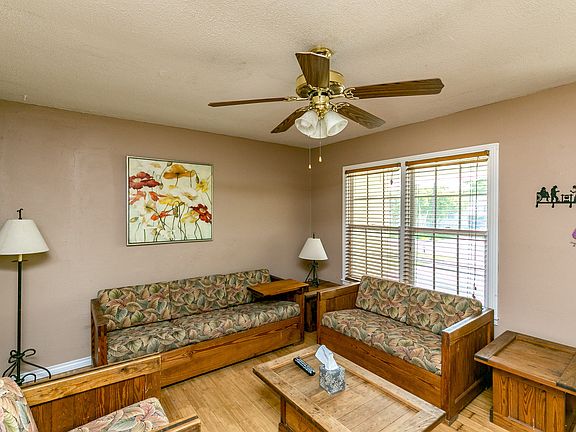 3rd image of 1129 Whitaker Dr