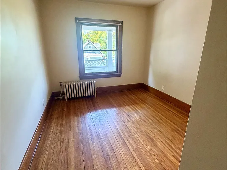 455 24th St #2 — Photo 9