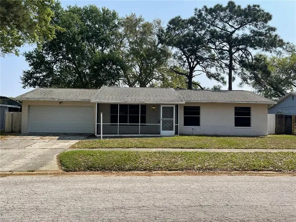 2071 59th St N, Clearwater, FL 33760