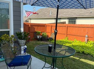 809 Mockingbird St, Navasota, TX 77868