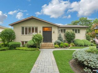 141 Middlesex Ave, Englewood Cliffs, NJ 07632