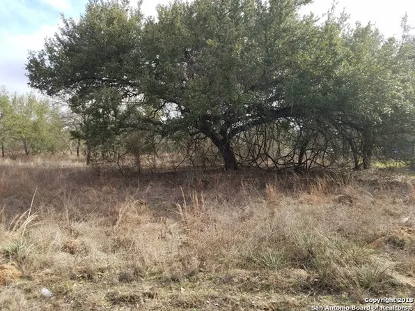 814 Redfern Dr, San Antonio, TX 78264