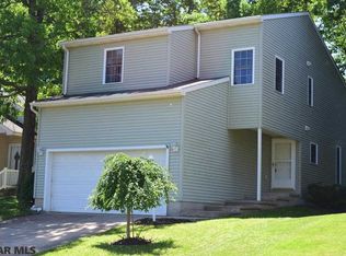 609 Benjamin Ct, State College, PA 16803