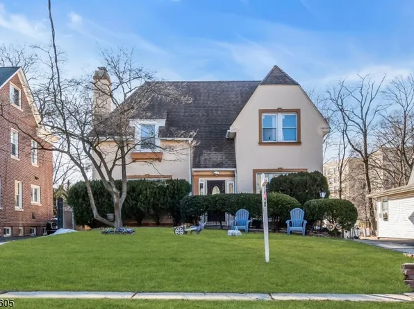 297 Hamilton Pl, Hackensack City, NJ 07601