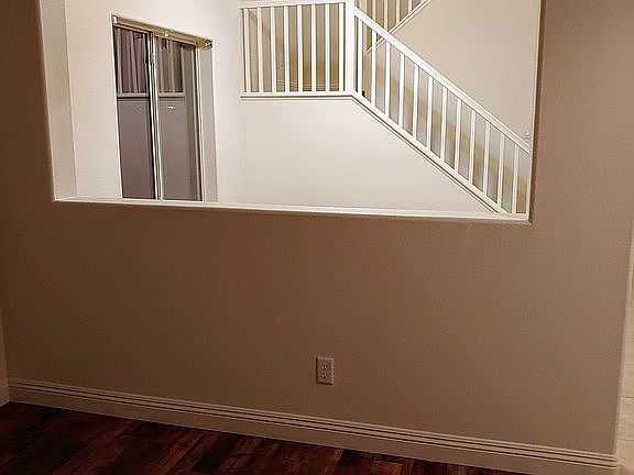 3rd image of 509 Dolphin Point Ct