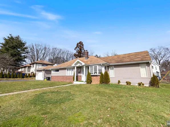 (undisclosed Address), Bergenfield, NJ 07621