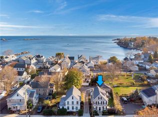 79 Shore Dr, Branford, CT 06405